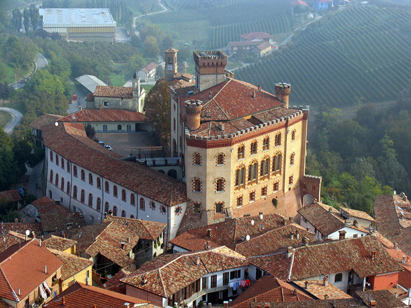 Langhe Express nelle terre del Barolo