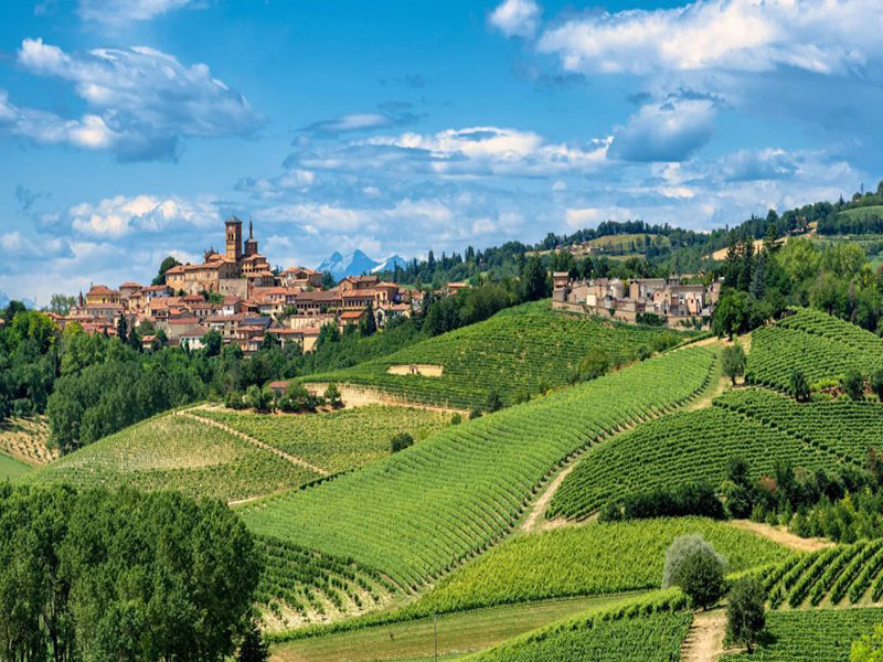 Scollinando tra Langhe e Monferrato